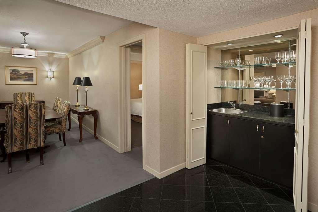 Hotel Halifax Room photo